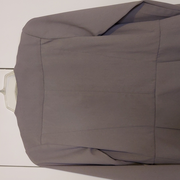 Harlowe & Graham Grey Tuxedo Style Blazer with Peplum Hem Size Small - Picture 6 of 11